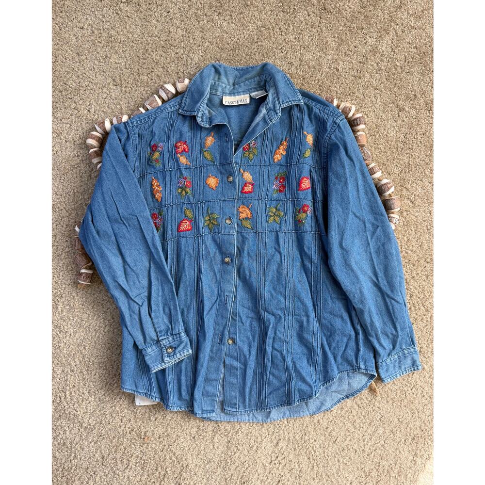 Vintage Casey & Max Embroidered Leaf Button Down Denim Jean Shirt